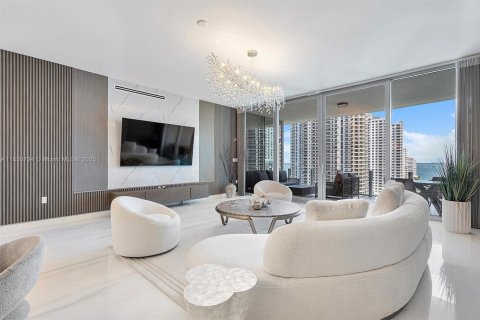 Copropriété à louer à Miami, Floride: 4 chambres, 328.5 m2 № 1855177 - photo 28