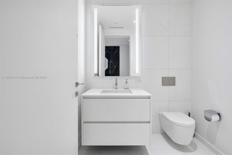 Copropriété à louer à Miami, Floride: 4 chambres, 328.5 m2 № 1855177 - photo 9