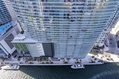 Copropriété à louer à Miami, Floride: 4 chambres, 328.5 m2 № 1855177 - photo 5