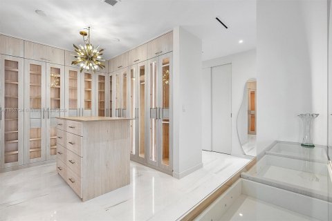 Copropriété à louer à Miami, Floride: 4 chambres, 328.5 m2 № 1855177 - photo 25