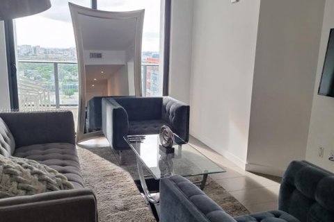 Снять в аренду квартиру в Майами, Флорида 1 спальня, 78.97м2, № 1896813 - фото 4