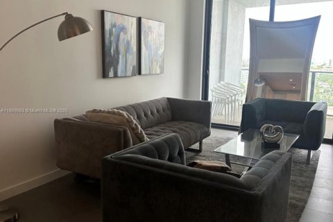 Снять в аренду квартиру в Майами, Флорида 1 спальня, 78.97м2, № 1896813 - фото 5