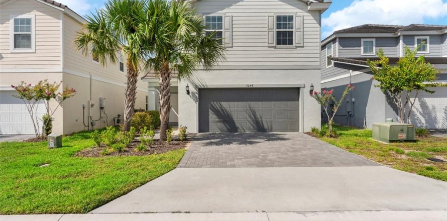 Casa en Davenport, Florida 5 dormitorios, 250.84 m2 № 1778827