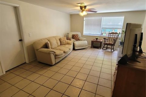 Villa ou maison à vendre à Port Richey, Floride: 3 chambres, 145.11 m2 № 2155522 - photo 2