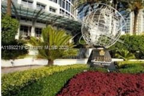 Hotel in Sunny Isles Beach, Florida 61.69 sq.m. № 1948629 - photo 4