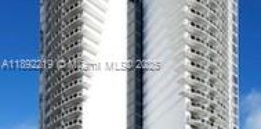 Hotel in Sunny Isles Beach, Florida 61.69 sq.m. № 1948629