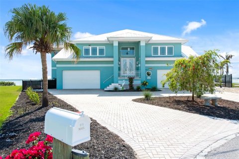 House in Englewood, Florida 4 bedrooms, 254.27 sq.m. № 1680025 - photo 5