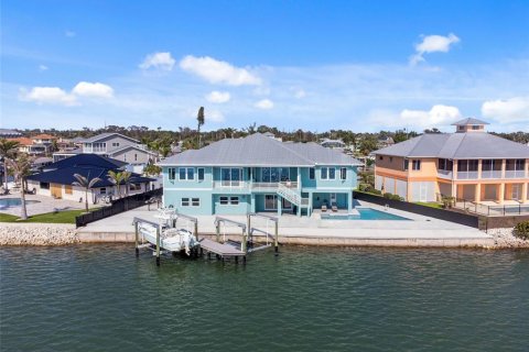 House in Englewood, Florida 4 bedrooms, 254.27 sq.m. № 1680025 - photo 9