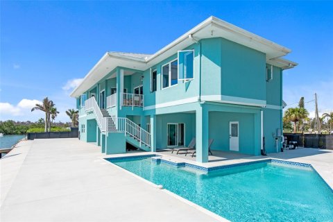 House in Englewood, Florida 4 bedrooms, 254.27 sq.m. № 1680025 - photo 11