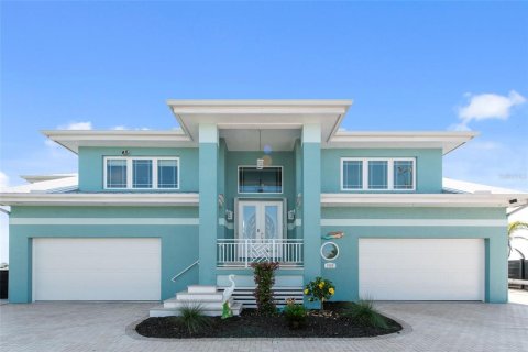 House in Englewood, Florida 4 bedrooms, 254.27 sq.m. № 1680025 - photo 6