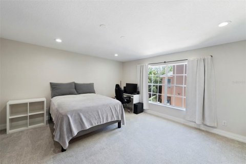 Villa ou maison à vendre à Tampa, Floride: 3 chambres, 312.34 m2 № 2148157 - photo 18