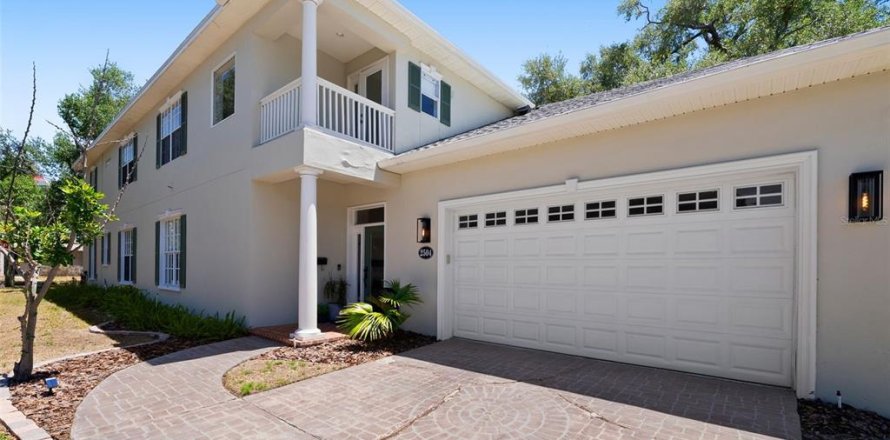 Villa ou maison à Tampa, Floride 3 chambres, 312.34 m2 № 2148157
