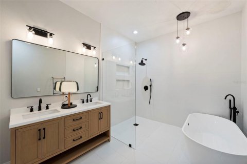 Villa ou maison à vendre à Tampa, Floride: 3 chambres, 312.34 m2 № 2148157 - photo 11