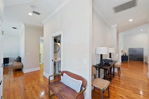 Villa ou maison à vendre à Tampa, Floride: 3 chambres, 312.34 m2 № 2148157 - photo 2