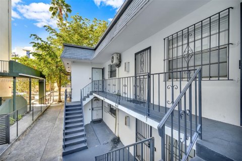 Купить коммерческую недвижимость в Майами, Флорида № 2052085 - фото 24