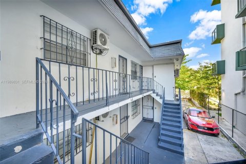 Купить коммерческую недвижимость в Майами, Флорида № 2052085 - фото 21