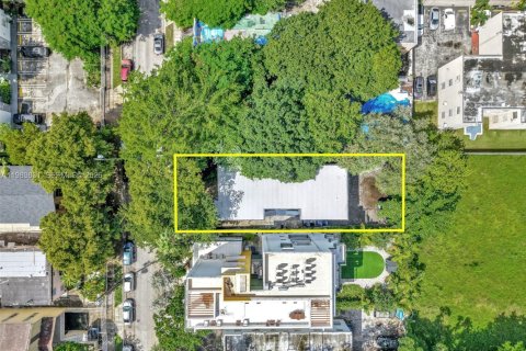 Купить коммерческую недвижимость в Майами, Флорида № 2052085 - фото 3