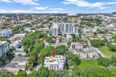 Купить коммерческую недвижимость в Майами, Флорида № 2052085 - фото 5
