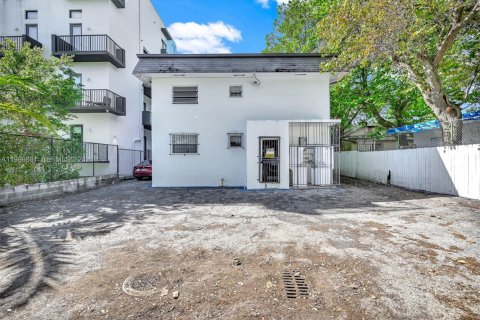Купить коммерческую недвижимость в Майами, Флорида № 2052085 - фото 9