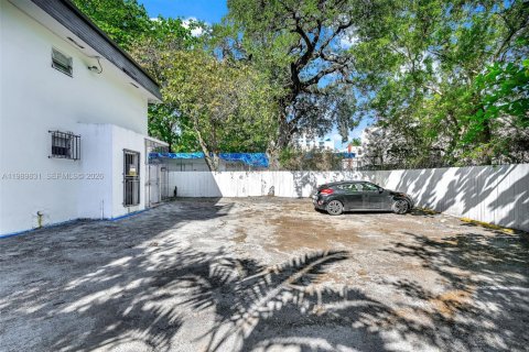 Купить коммерческую недвижимость в Майами, Флорида № 2052085 - фото 13