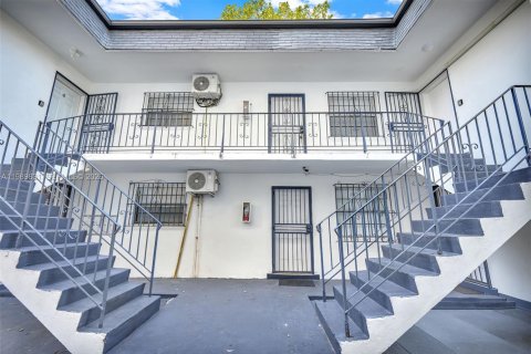 Купить коммерческую недвижимость в Майами, Флорида № 2052085 - фото 18