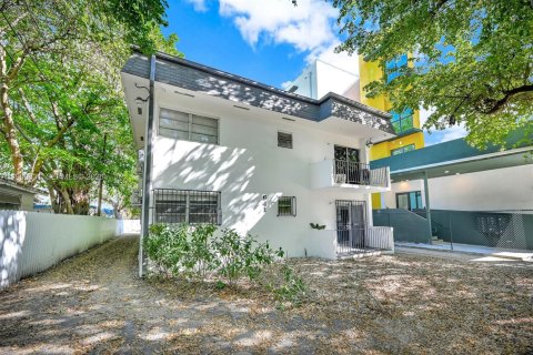 Купить коммерческую недвижимость в Майами, Флорида № 2052085 - фото 16