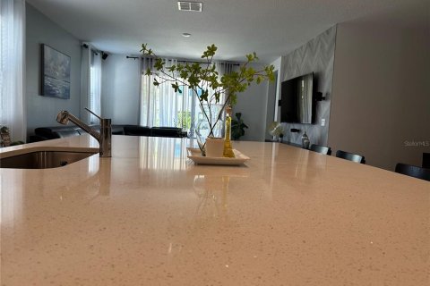 House in Orlando, Florida 4 bedrooms, 208.1 sq.m. № 2122617 - photo 15