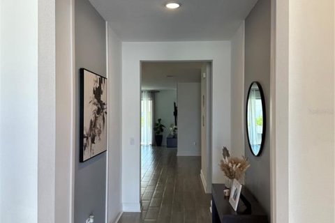 House in Orlando, Florida 4 bedrooms, 208.1 sq.m. № 2122617 - photo 7
