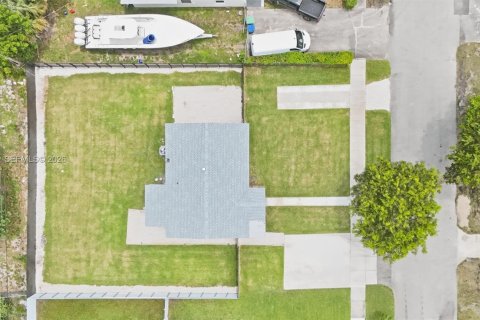 Villa ou maison à vendre à Miami Gardens, Floride: 3 chambres, 80.27 m2 № 2264511 - photo 2