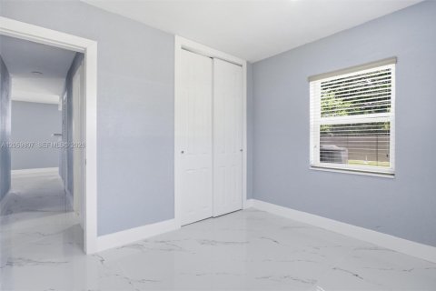 Villa ou maison à vendre à Miami Gardens, Floride: 3 chambres, 80.27 m2 № 2264511 - photo 16