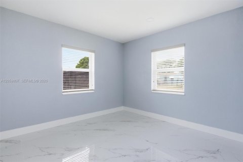 Villa ou maison à vendre à Miami Gardens, Floride: 3 chambres, 80.27 m2 № 2264511 - photo 13