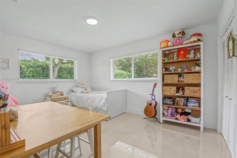 House in Pinecrest, Florida 4 bedrooms, 311.41 sq.m. № 2066244 - photo 27