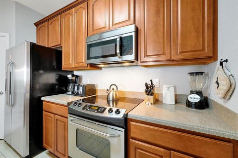 Condo in Orlando, Florida, 2 bedrooms  № 1751066 - photo 11