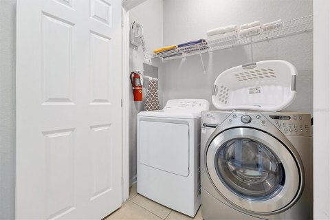 Condo in Orlando, Florida, 2 bedrooms  № 1751066 - photo 24