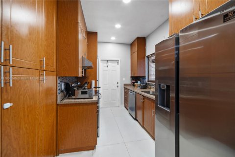 Villa ou maison à vendre à Miami Gardens, Floride: 3 chambres, 143.63 m2 № 1893508 - photo 8