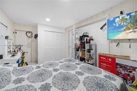 Villa ou maison à vendre à Miami Gardens, Floride: 3 chambres, 143.63 m2 № 1893508 - photo 21