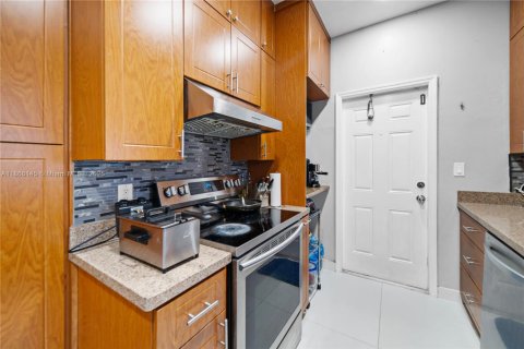 Villa ou maison à vendre à Miami Gardens, Floride: 3 chambres, 143.63 m2 № 1893508 - photo 10