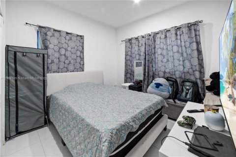 Villa ou maison à vendre à Miami Gardens, Floride: 3 chambres, 143.63 m2 № 1893508 - photo 14