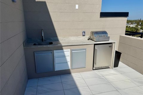 Condominio en venta en Ormond Beach, Florida, 2 dormitorios, 237.27 m2 № 2234195 - foto 13