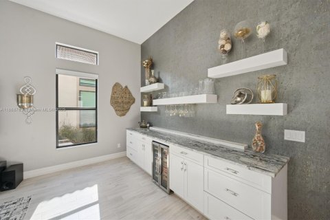 House in Parkland, Florida 3 bedrooms, 237.83 sq.m. № 1941299 - photo 24