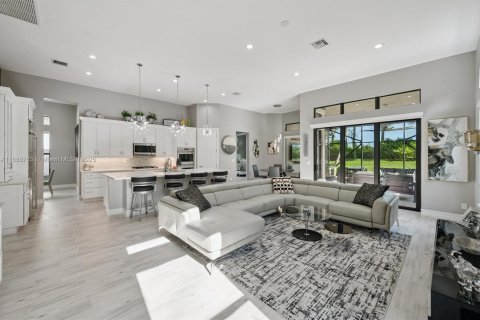 House in Parkland, Florida 3 bedrooms, 237.83 sq.m. № 1941299 - photo 2