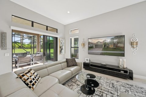 House in Parkland, Florida 3 bedrooms, 237.83 sq.m. № 1941299 - photo 27