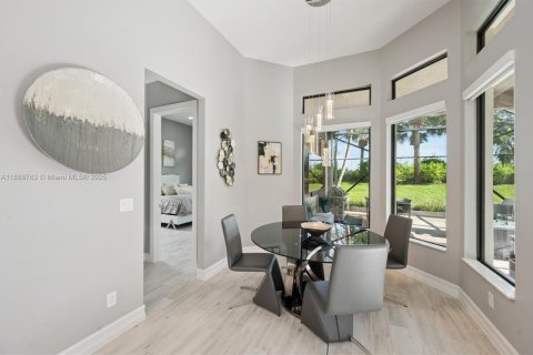 House in Parkland, Florida 3 bedrooms, 237.83 sq.m. № 1941299 - photo 18