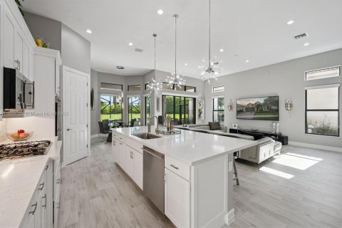 House in Parkland, Florida 3 bedrooms, 237.83 sq.m. № 1941299 - photo 13