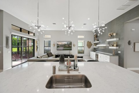 House in Parkland, Florida 3 bedrooms, 237.83 sq.m. № 1941299 - photo 22