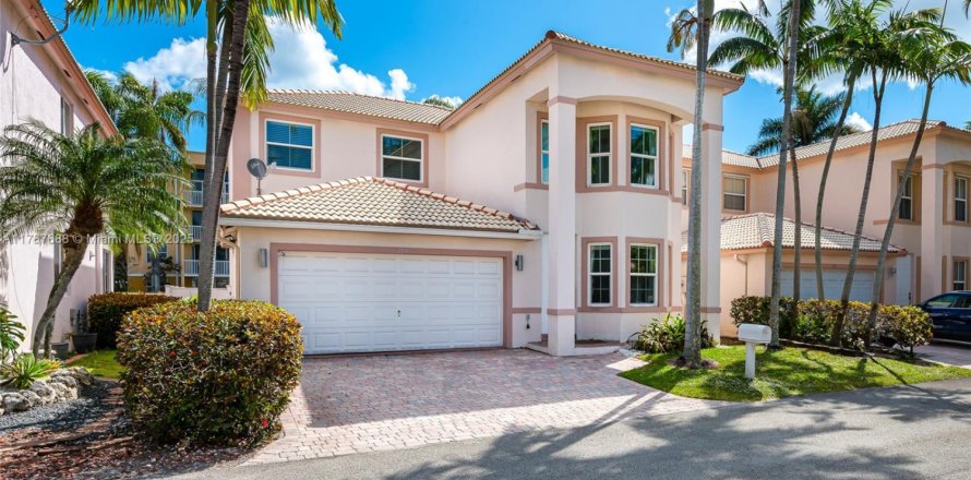 Villa ou maison à Dania Beach, Floride 3 chambres, 221.85 m2 № 1691311