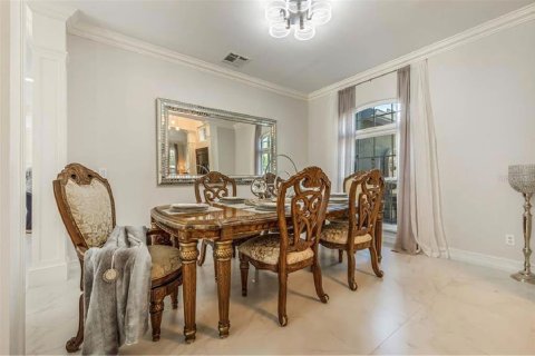 House in Orlando, Florida 4 bedrooms, 258.45 sq.m. № 2222967 - photo 5