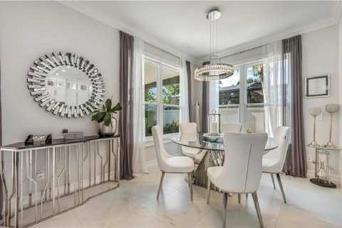 House in Orlando, Florida 4 bedrooms, 258.45 sq.m. № 2222967 - photo 25