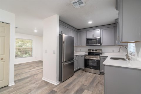 House in DeLand, Florida 2 bedrooms, 78.04 sq.m. № 2231388 - photo 13