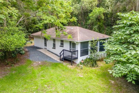 House in DeLand, Florida 2 bedrooms, 78.04 sq.m. № 2231388 - photo 2